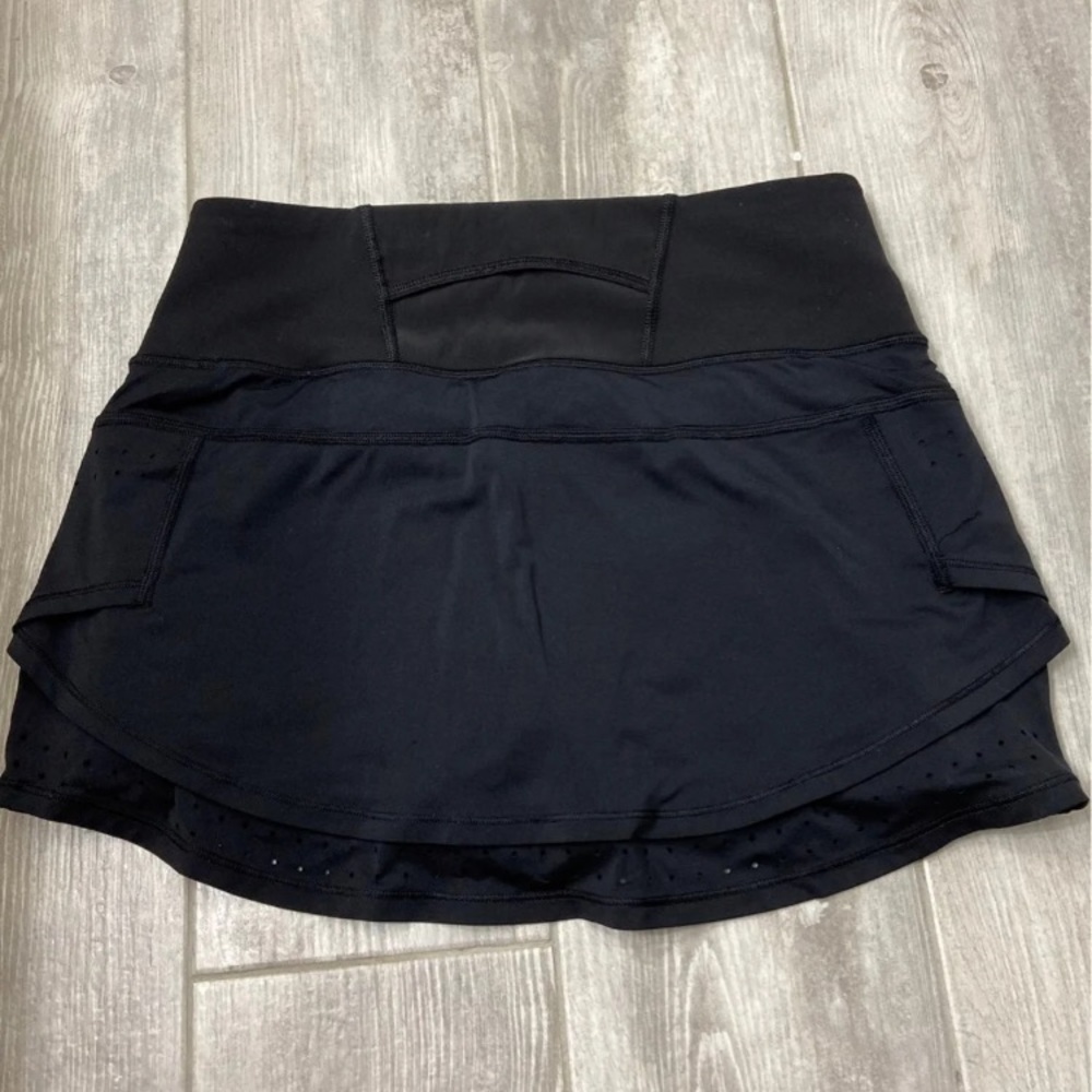 Athleta XS black lasercut Skort  ex condition - Picture 10 of 10